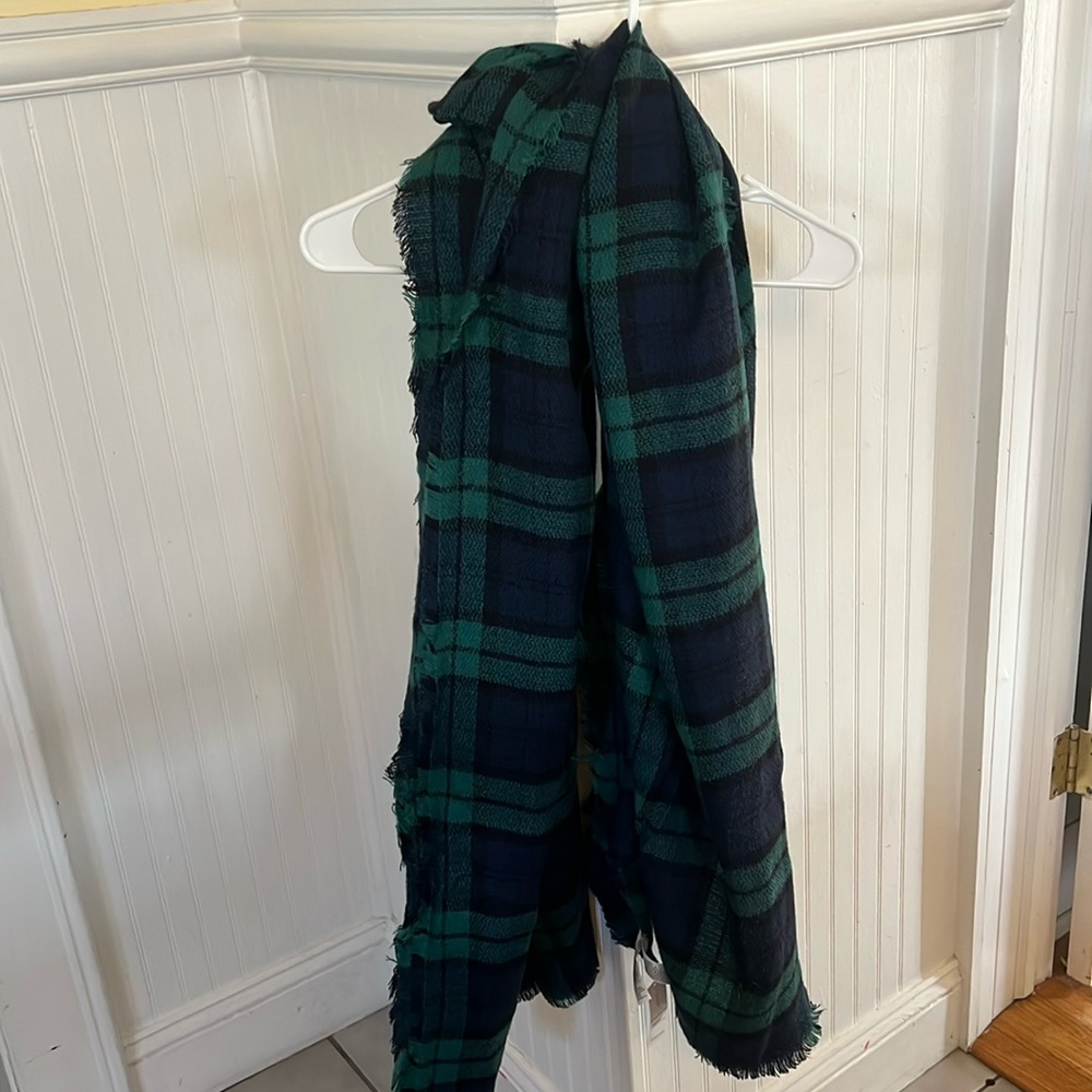 Old Navy Women’s Blanket Scarf